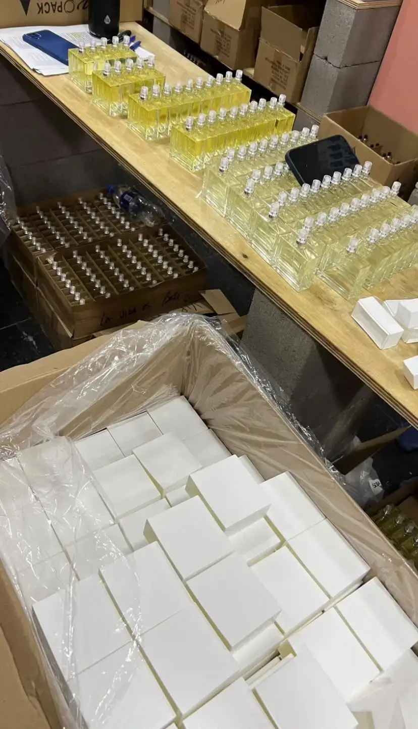 Preparación de pedidos para revendedores Higher Parfum